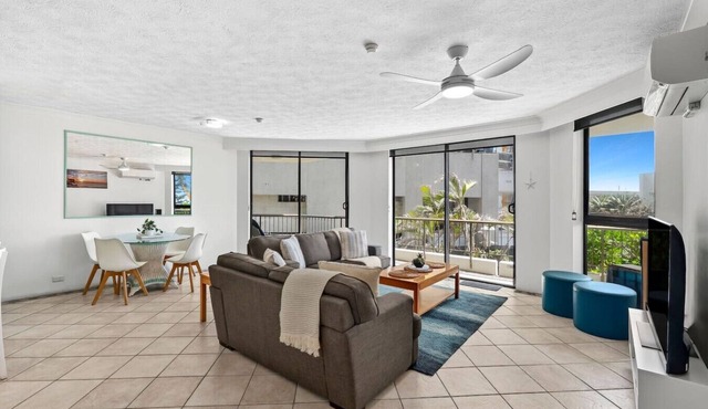 Carrington Holiday Getaway # 5 - Main Beach