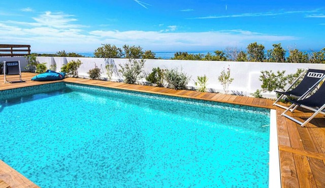 Carro Beach House Exceptional Villa with Sea View