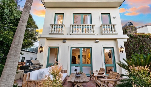 Carroll Canal - European-Inspired Venice Canal Villa