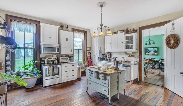 Carroll Cottage 1 Bedroom by Main Street Bed & Breakfast
