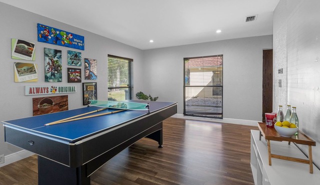 Carroll Cove | 4 Bedrooms | Sleeps 14 | Heated Pool | Carrollwood, Tampa