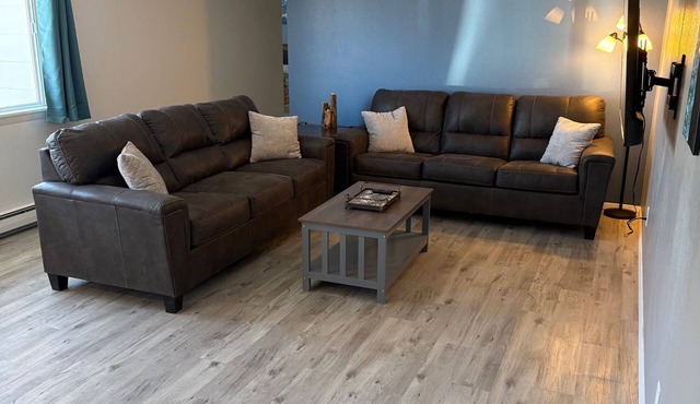 Carroll Park House With Game Room. 3 BR 2 Bath Fully Renovated Near Park