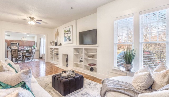 Carson Flats Apt #2 | 1BR Near BOK OSU Med Dtwn