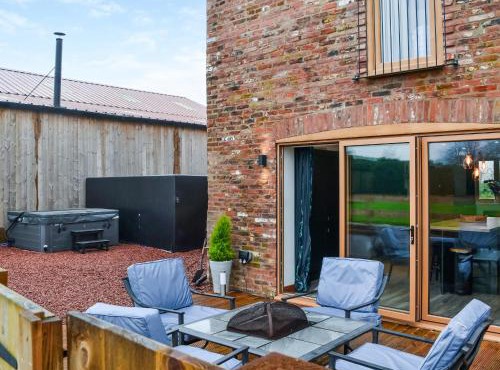 Cart House - Uk48812