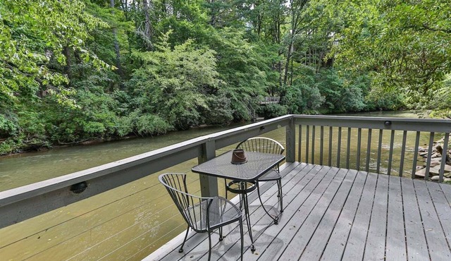 Cartecay Canoe House | Ellijay, GA