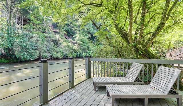 Cartecay River Retreat w/Yard & Screened Porch!