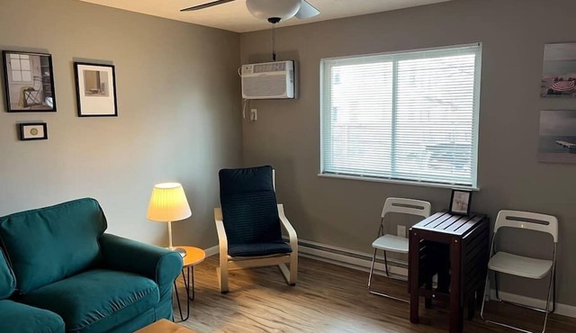 Carter #4, Two bedroom unit near Xavier, Downtown