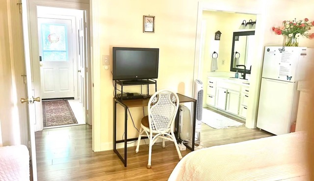 Cary Cottage Studio w/Private Fenced Yard- Close to Greenway + Fast Internet