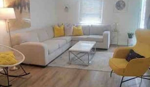 Cary Retreat: 1 King Bed | 2 Queen Beds | Pool