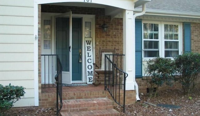 Cary Top Location Ranch Home