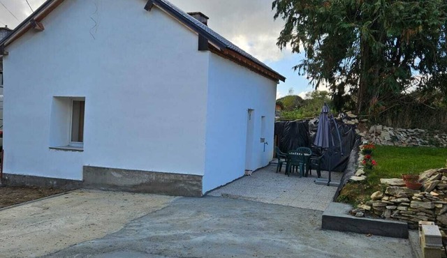 Casă mică liniștită, cochetă la țară în apropiere de zone turistice și de ocean