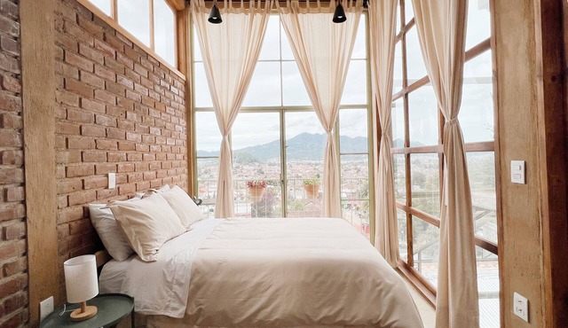Casa Ocaso: downtown, rooftop terrace, amazing view of San Cristobal!