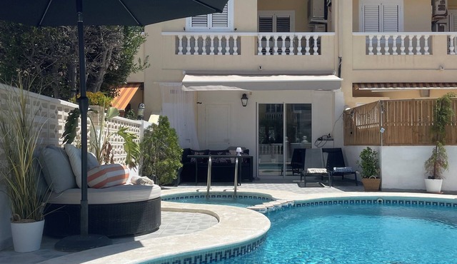 ¡casa a pie de Playa con Piscina Privada!