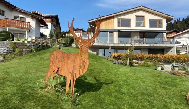 Casa Admisa, (Flims Dorf). 3.5 Ferienwohnung, 2 Duschen, 2 WC, 85 m2, für max. by Interhome
