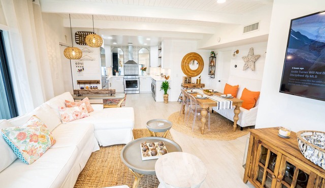 Casa al Mare – Premier "True Beachfront" Living in Vero Beach! Steps to sand!
