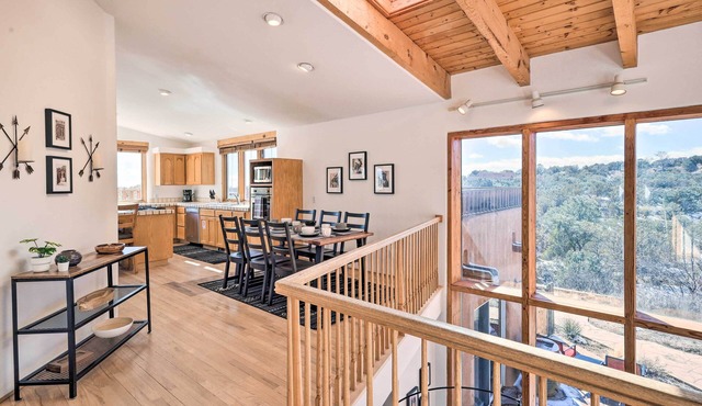 Casa al Reves Pueblo-style House With Views!