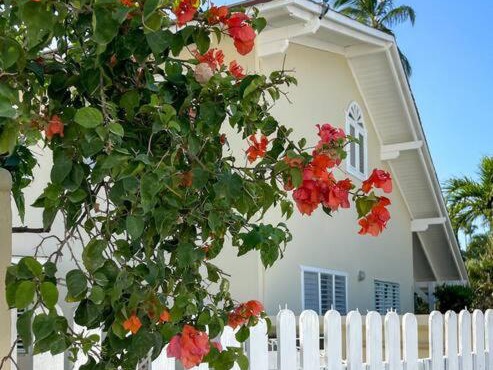 Casa Alegria Beach Cottage