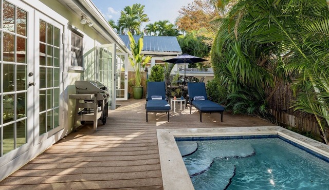 *CASA AMARILLA @ DUVAL* Old Town Cottage & Private Pool + LAST KEY SERVICES