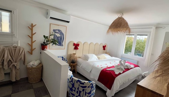 Casa Amor & SPA - Suite Romantique Loveroom Jacuzzi Privatif et Petits Déjeuners