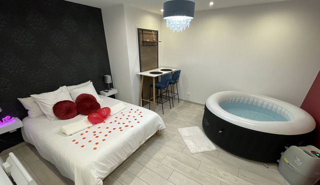 Casa amore with jacuzzi