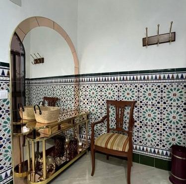 Casa amplia a un paso de Sevilla