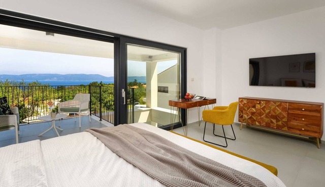 Casa Andrea a sea view retreat in peaceful village