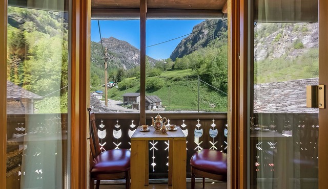 Casa Andy 2 Val Lavizzara, Piano di Peccia, Switzerland