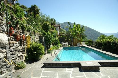 Casa Aries & Studio Aurora - mit Pool, in Cavigliano nur 8 km von Ascona und Locarno entfernt