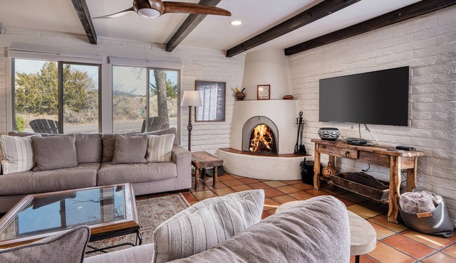 Casa Artissimo | Spacious Condo