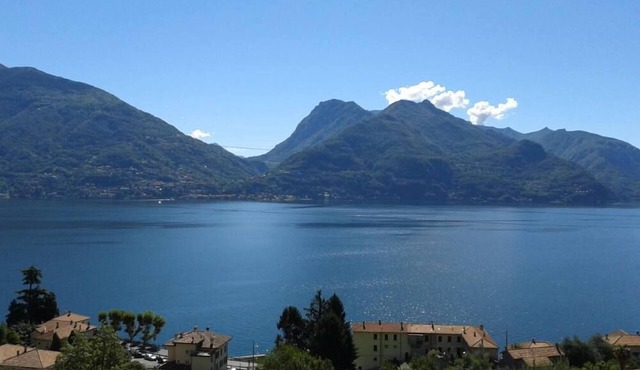 CASA AZALEA Nice apartment with wonderful lake view