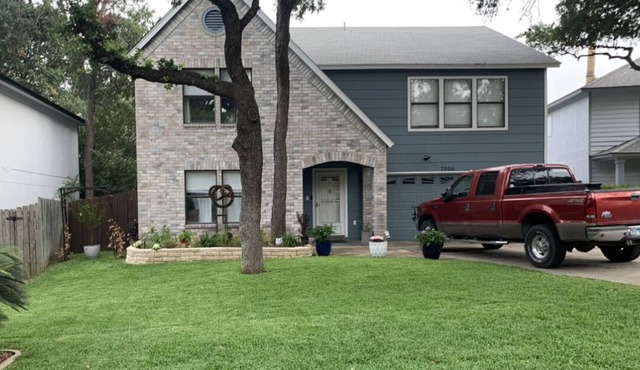 Casa Azul - entire home near UTSA, La Cantera, medical center, and 6 flags