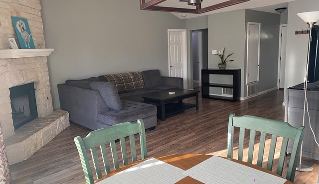 Casa Azul - Home w/fenced yard