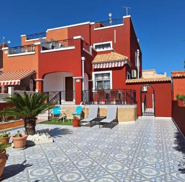 Casa Azul Los Montesinos