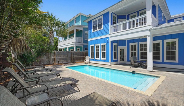 Casa Azul - Near the Beach with a Large Private Pool Area