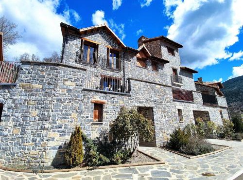 Casa Balcón de Los Pirineos - Gavín Biescas