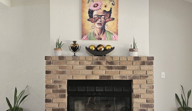 Casa Barrera Soothing 3-Bedroom Home in a North East Fresno!