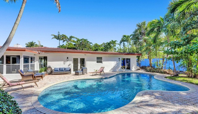 ⭐️Casa Bella ☀️700ft to Beach with Heated Pool - Fort Lauderdale