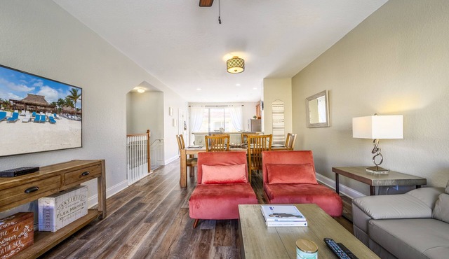 Casa Bella at Vista Cay: 3 Bed, Sleeps 10, Long Stays Near Major Attractions