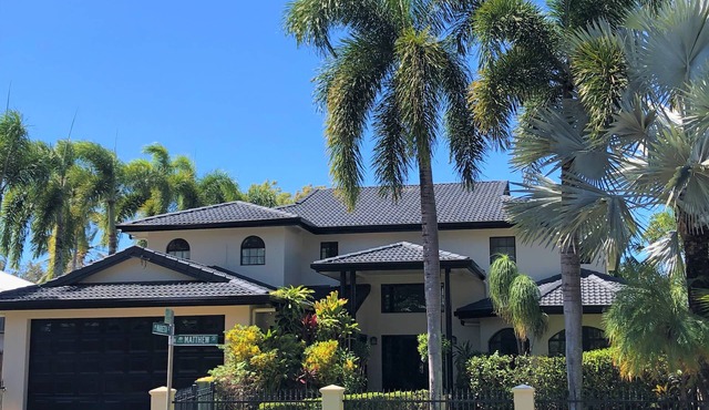 Casa Bella Vista - Luxury Beachfront Home near Great Barrier Reef