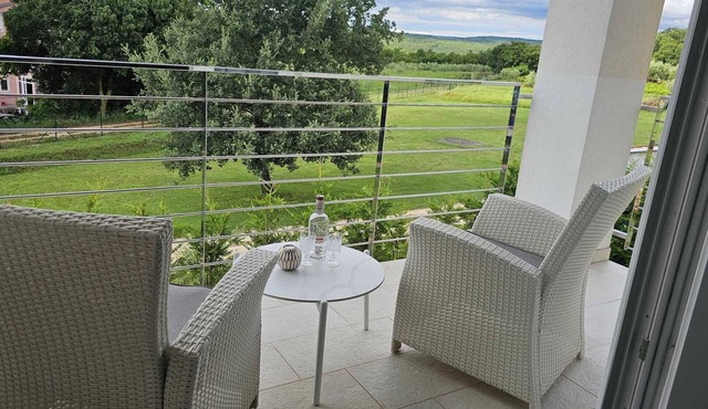 CASA BIANCA One-Bedroom Apartment with Balcony 1