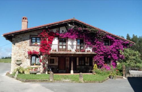 Casa Biax jardín y terraza privada junto al mar