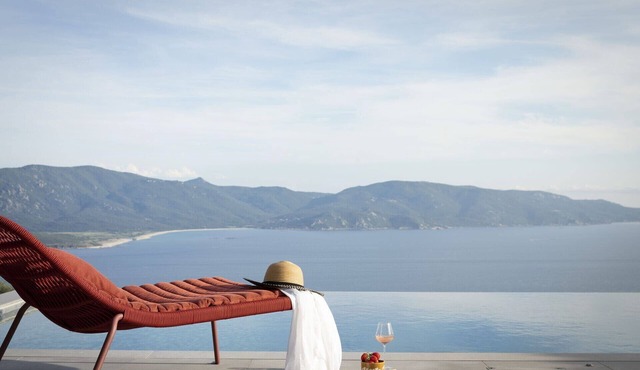 Casa Bisua - Four Bedroom Villa, Sleeps 8