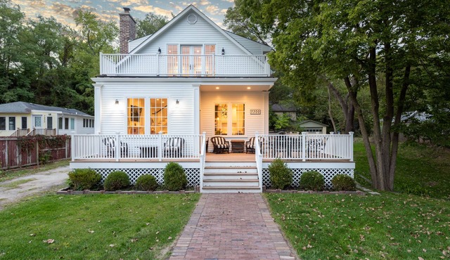 Casa Blanca in Miller Beach!