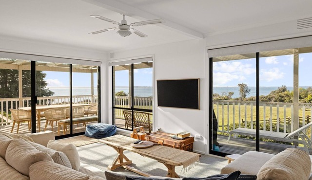 Casa Blanca Ventnor Beach