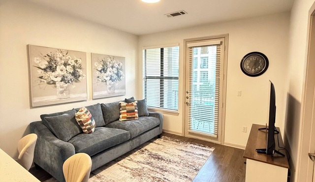 Casa Bloom! WFH friendly , very close proximity to everything FUN in Frisco!