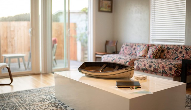 Casa Blowdega, Vintage Beach Cottage