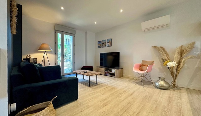 CASA BLUM #3 - T2 climatisé avec terrasse, à 2 pas de la gare