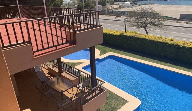 Casa calabardina Luxury Beach House with Private Pool, Terrace & Wi-Fi