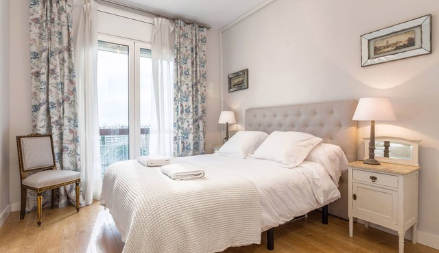 Casa Camelies apartment close to Park Guell - FREE WIFI