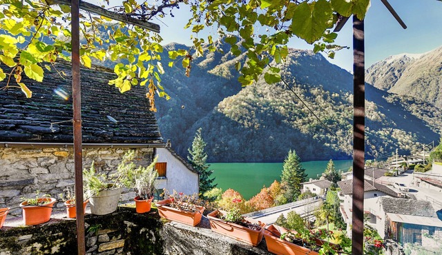 Casa Carla 2, Vogorno, Switzerland